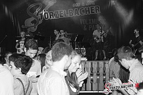 Volksfest-Party Neus&auml;&szlig;
