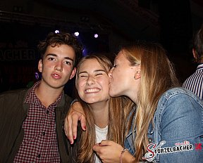Volksfest-Party Neus&auml;&szlig;