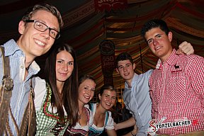 Volksfest-Party Neus&auml;&szlig;