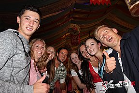 Volksfest-Party Neus&auml;&szlig;
