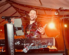 Saumarktball Spalt