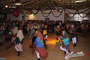 Saumarktball Spalt