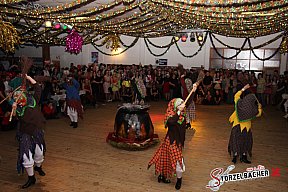 Saumarktball Spalt
