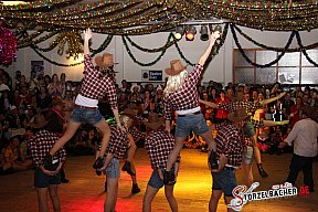 Saumarktball Spalt