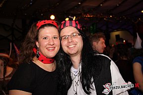 Saumarktball Spalt