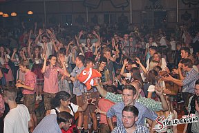 Volksfest Neus&auml;ss