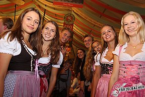 Volksfest Neus&auml;ss