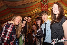 Volksfest Neus&auml;ss