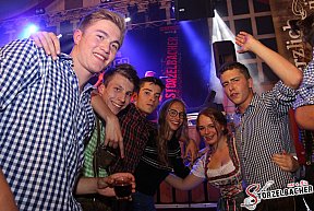 Volksfest Neus&auml;ss