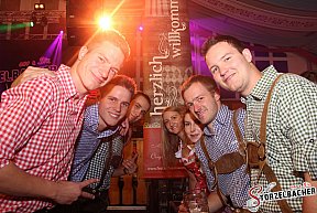 Volksfest Neus&auml;ss