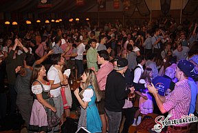Volksfest Neus&auml;ss