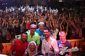 Volksfest Neus&auml;&szlig;