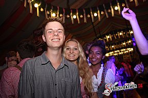 Volksfest Neus&auml;&szlig;