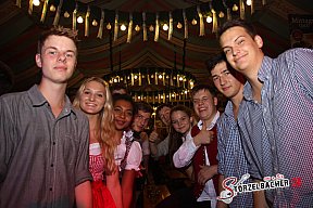 Volksfest Neus&auml;&szlig;