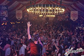 Volksfest in Neus&auml;ss