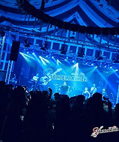 Volksfest in Neus&auml;ss