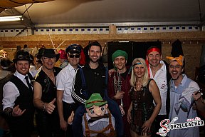 Saumarktball Spalt