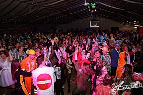 Saumarktball Spalt