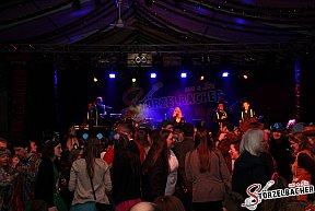 Saumarktball Spalt