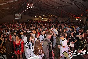 Saumarktball Spalt